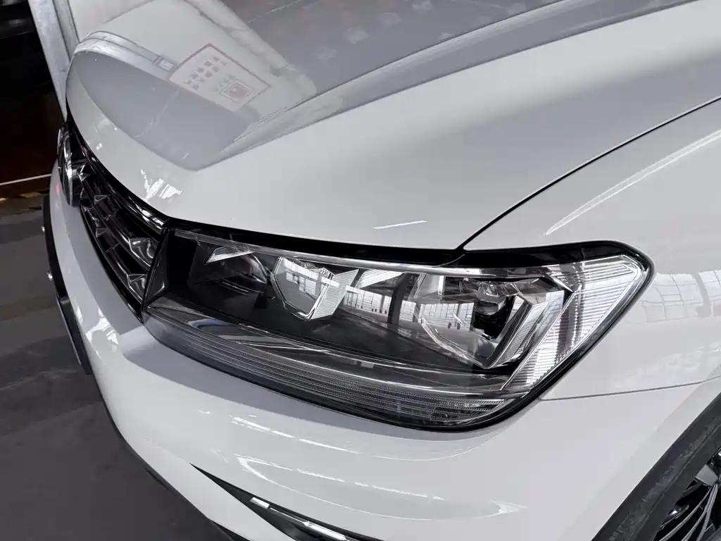 Volkswagen Tiguan L 2018 — фото 5