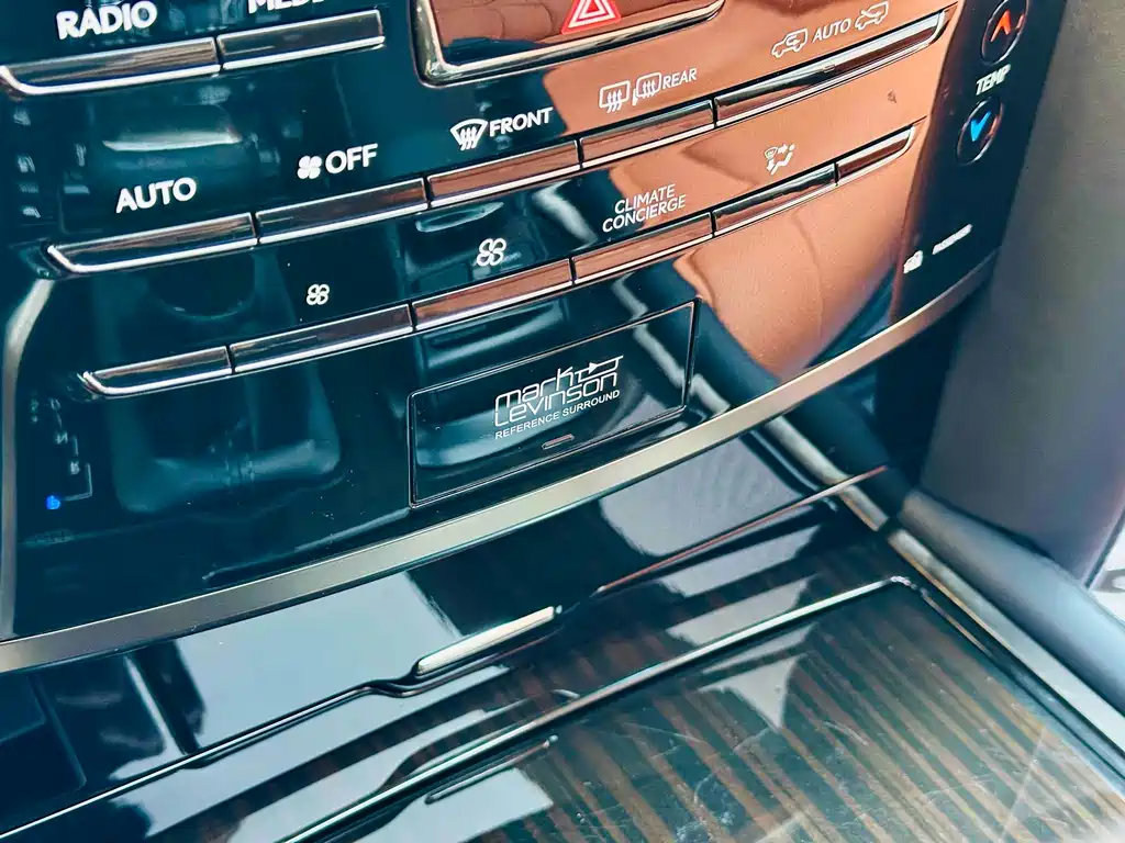 Lexus LX 2019 — фото 13