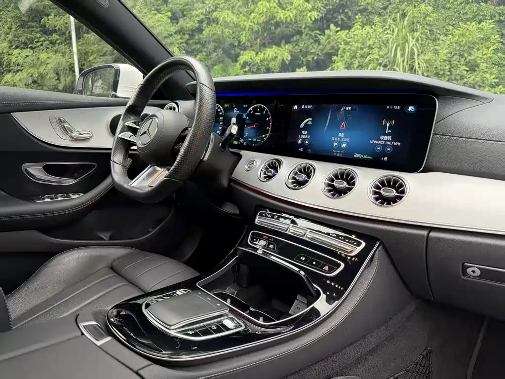 Mercedes-Benz E-Class 2021 — фото 13