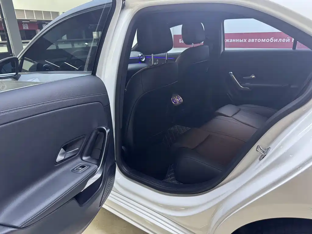 Mercedes-Benz A-Class 2022 — фото 15