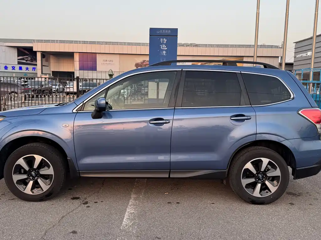 Subaru Forester 2017 — фото 4