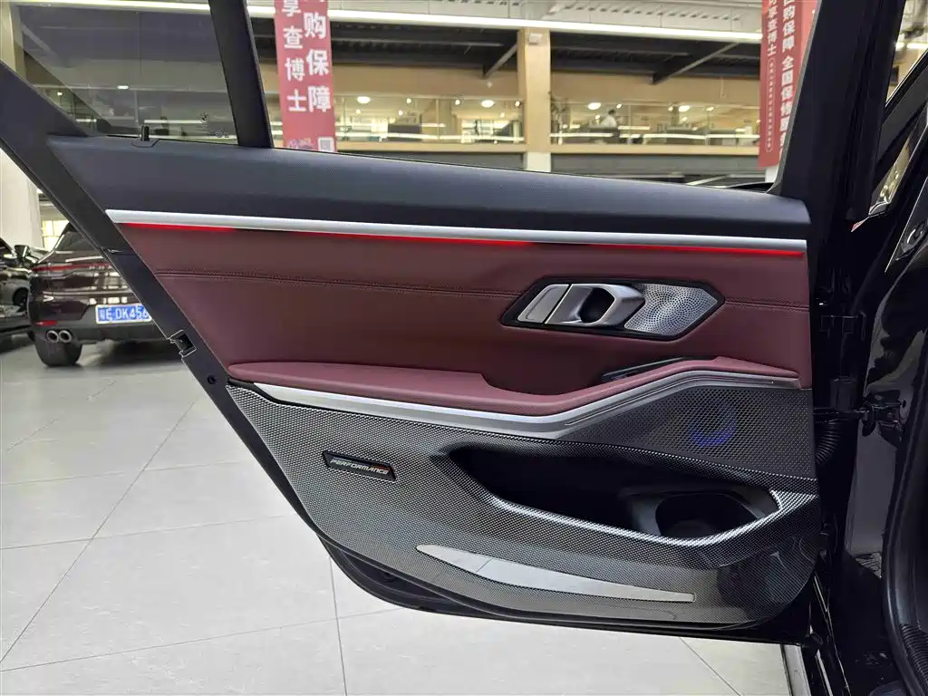 BMW 3 Series 2022 — фото 14