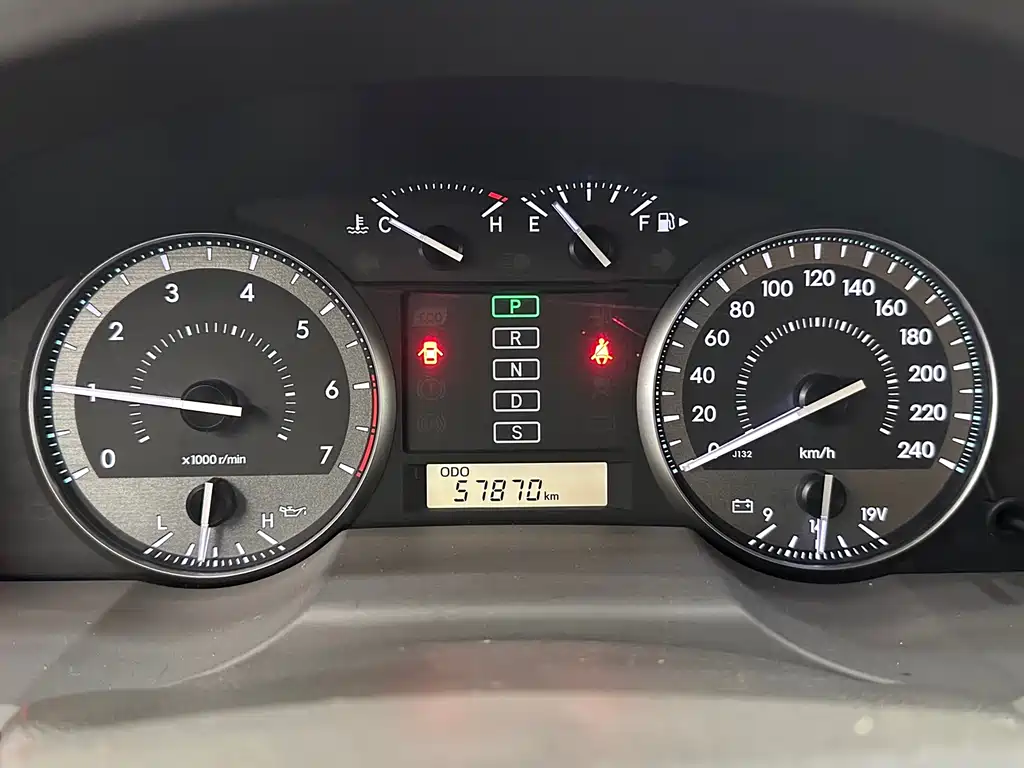 Toyota Land Cruiser 2020 — фото 12