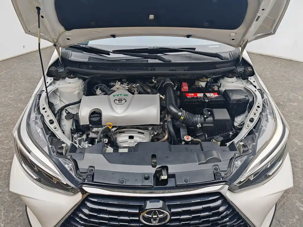 Toyota Yaris L 2020 — фото 13