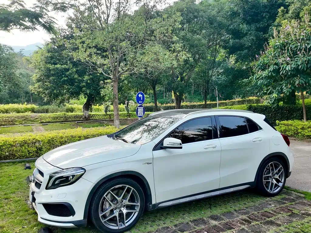 Mercedes-Benz GLA AMG 2015 — фото 31