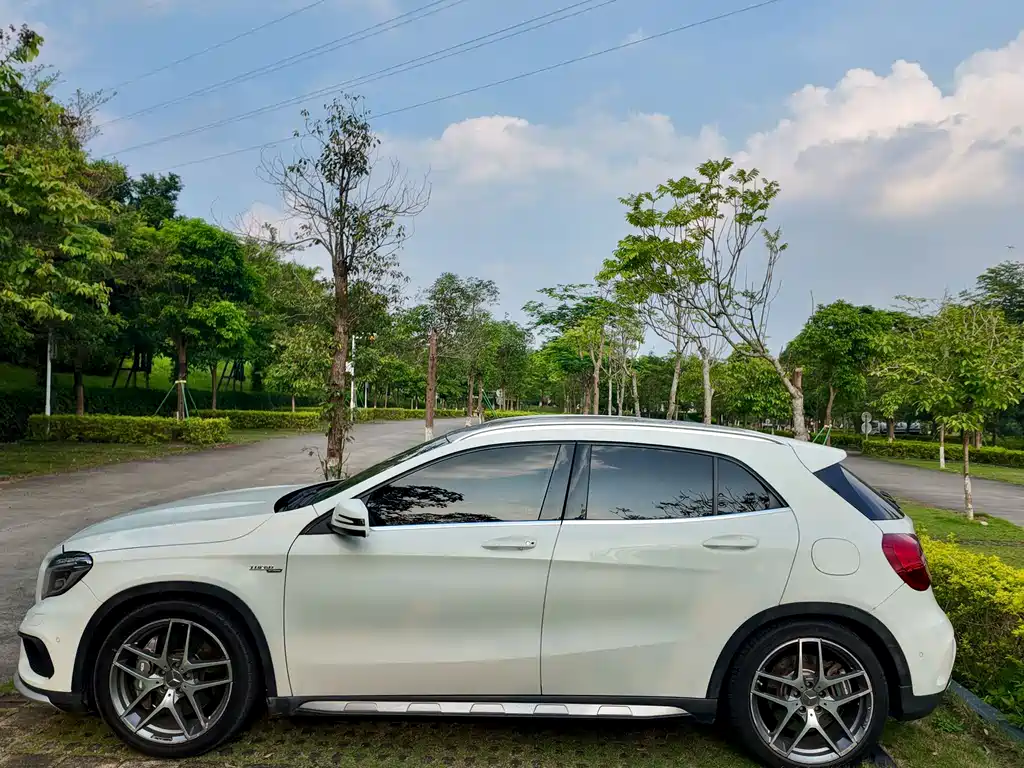 Mercedes-Benz GLA AMG 2015 — фото 11