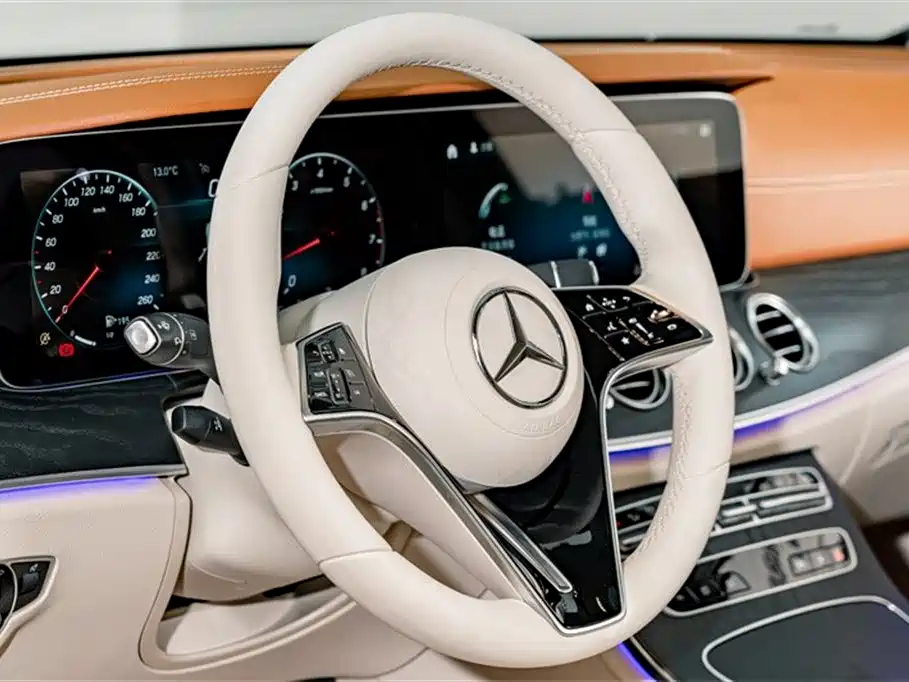 Mercedes-Benz E-Class 2023 — фото 11