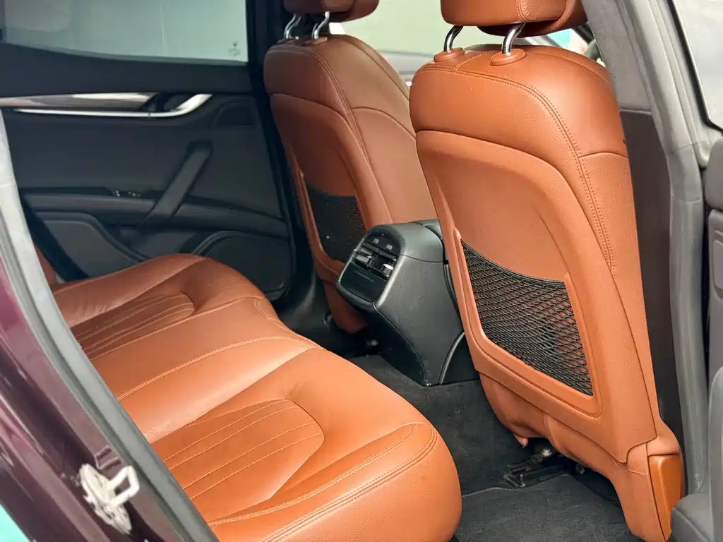 Maserati Ghibli 2017 — фото 13