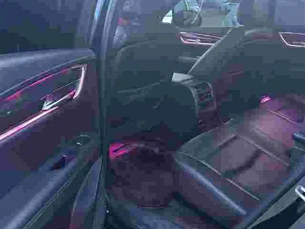 Cadillac XT5 2019 — фото 10