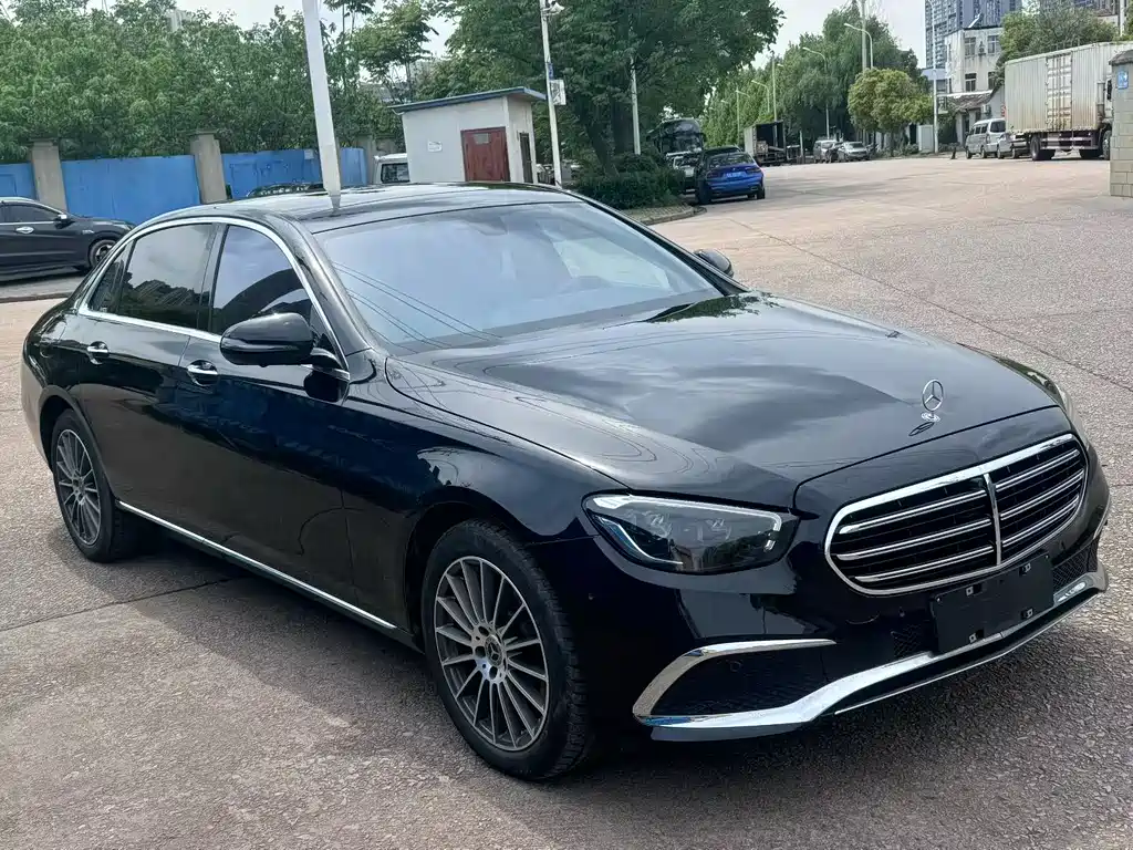 Mercedes-Benz E-Class 2023 — фото 3