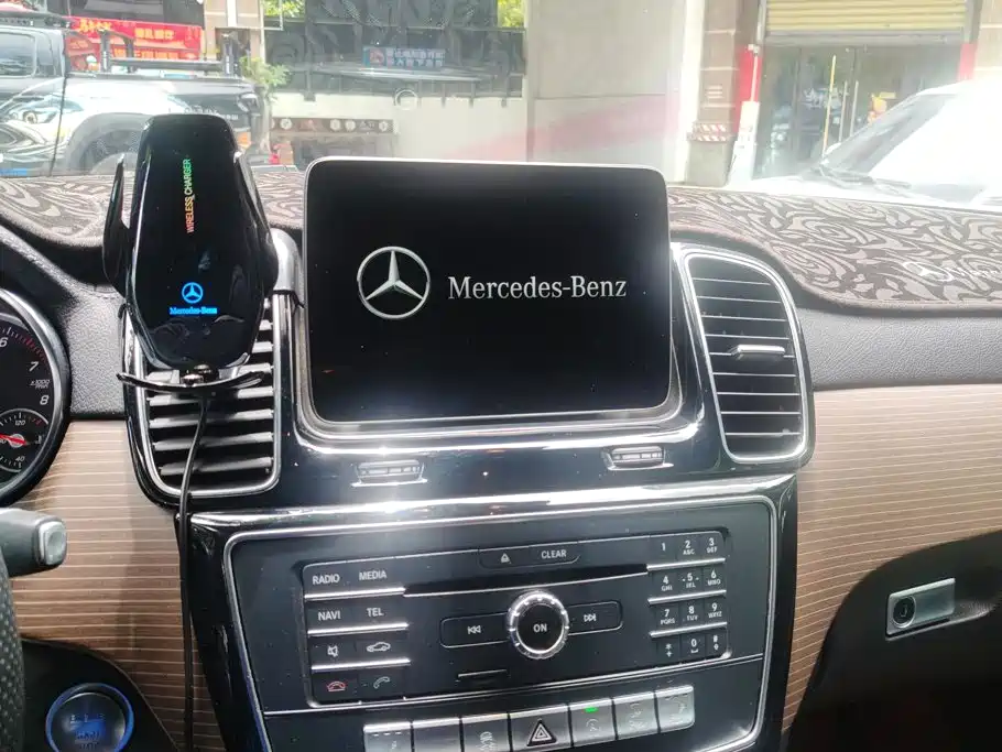 Mercedes-Benz GLE 2018 — фото 13