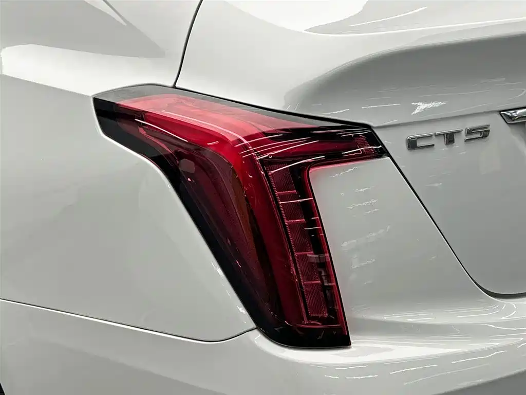 Cadillac CT5 2021 — фото 10