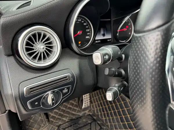 Mercedes-Benz C-Class 2018