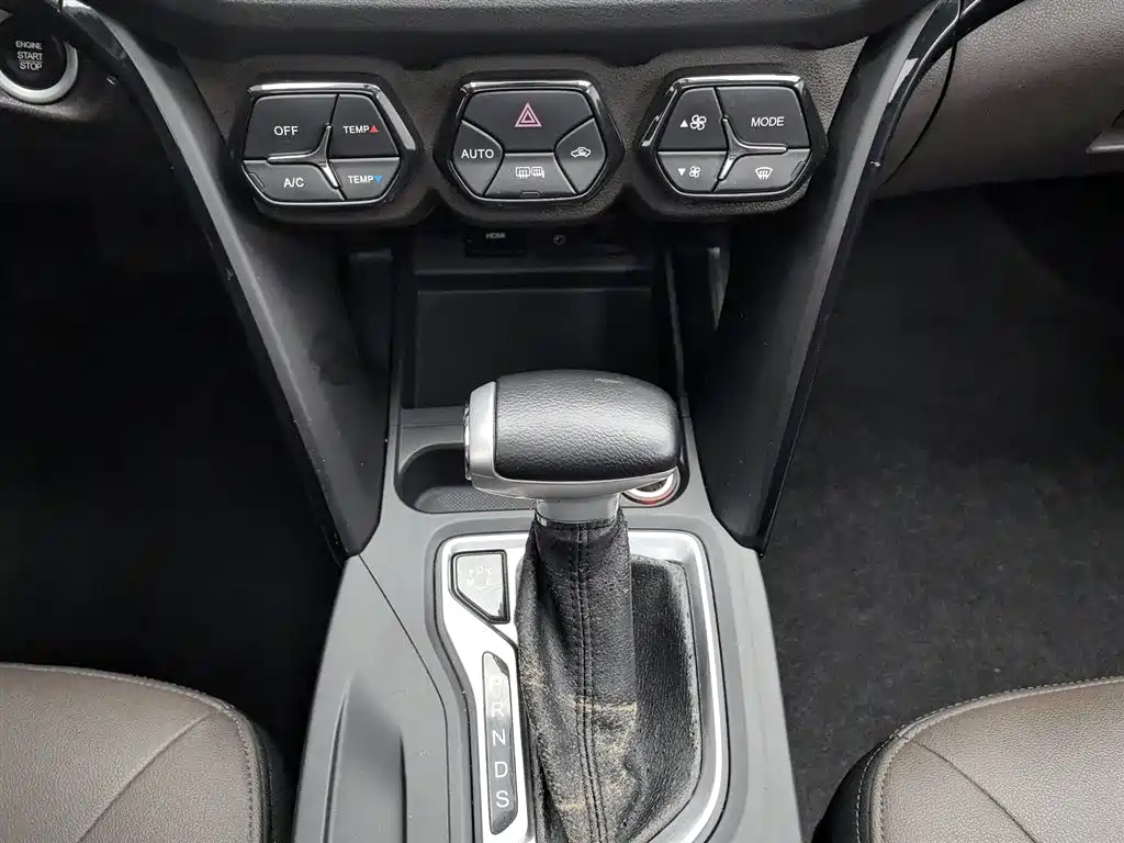 GAC Motor Trumpchi GS4 2015 — фото 13