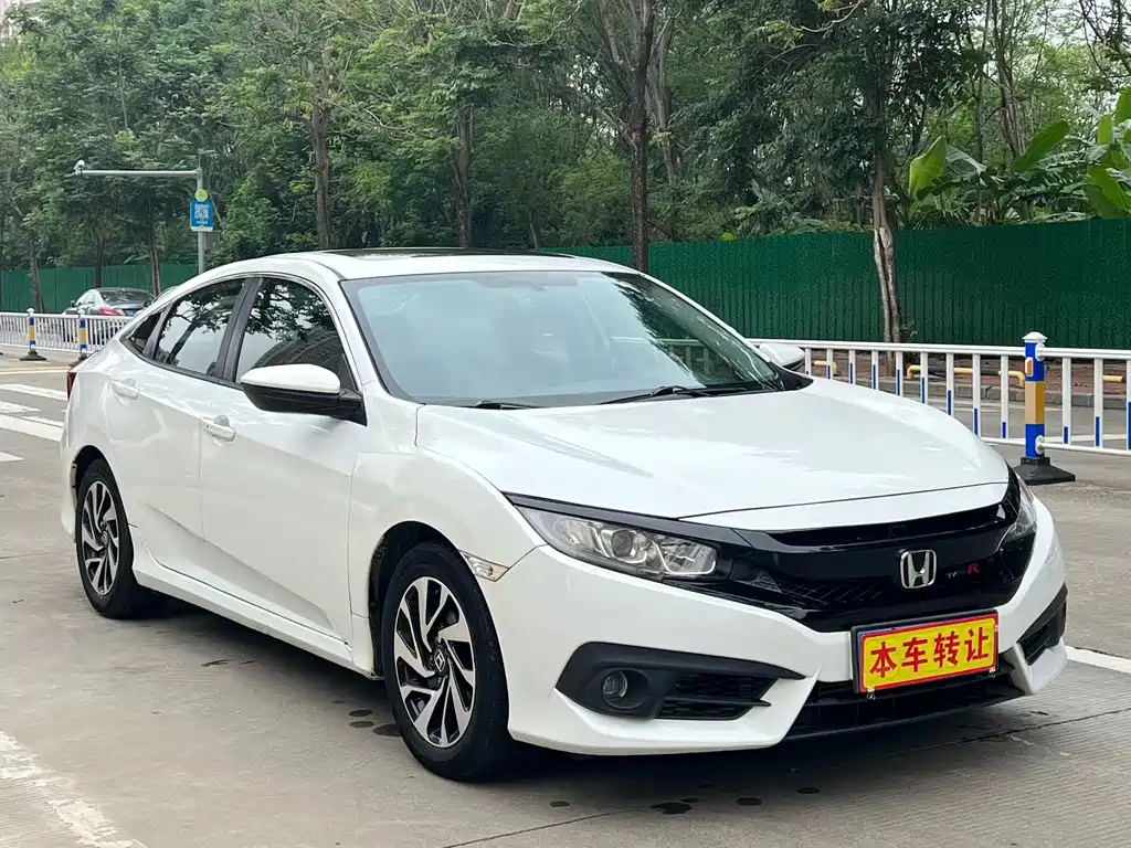 Honda Civic 2018 — фото 3