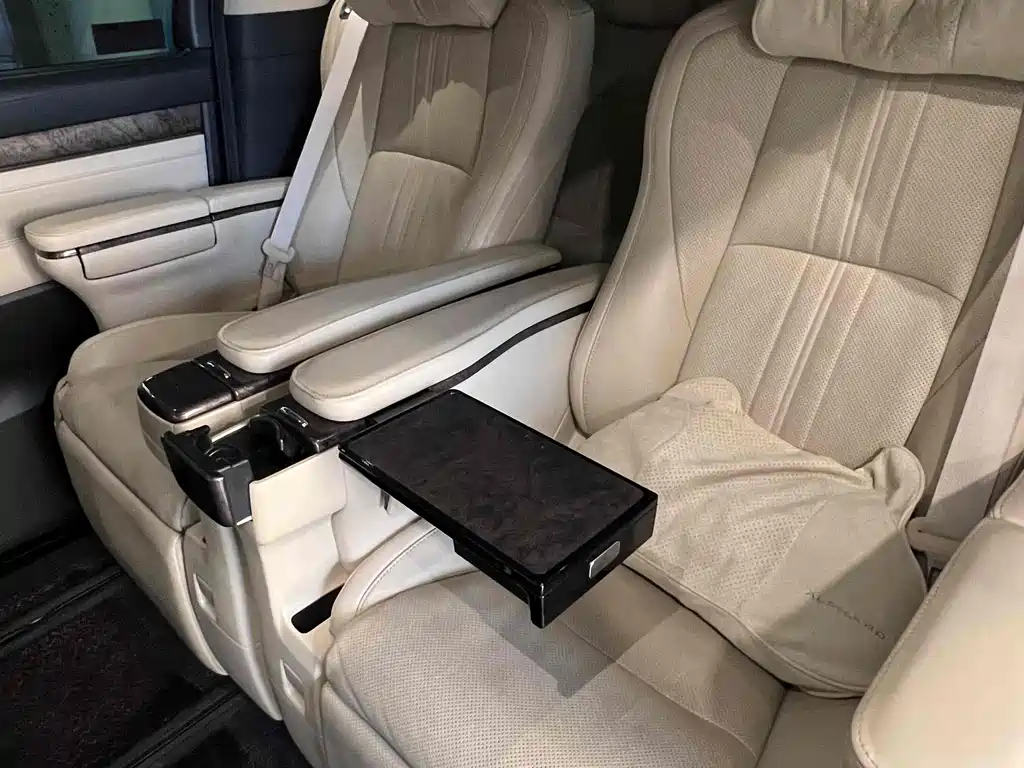 Toyota Alphard 2022 — фото 4
