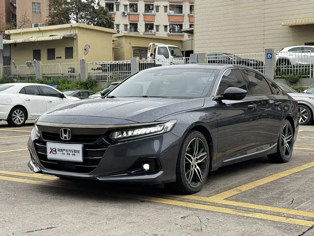 Honda Accord 2023 — фото 1