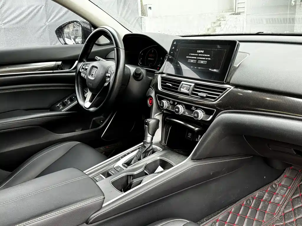 Honda Accord 2023 — фото 10