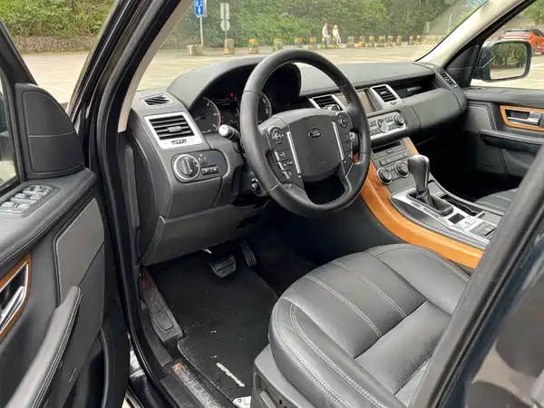 Land Rover Range Rover Sport 2012