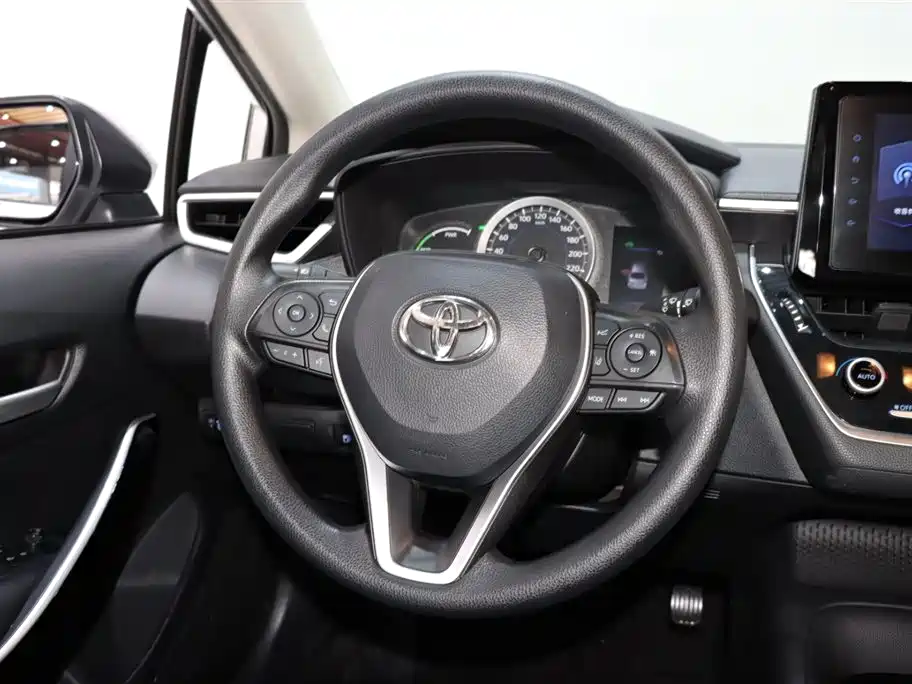 Toyota Corolla 2021 — фото 13