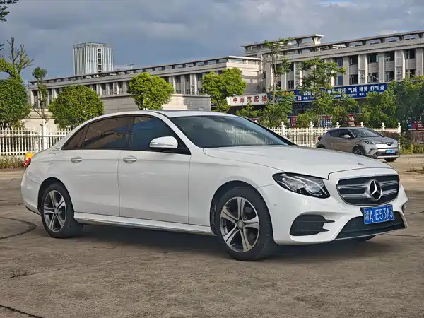 Mercedes-Benz E-Class 2016