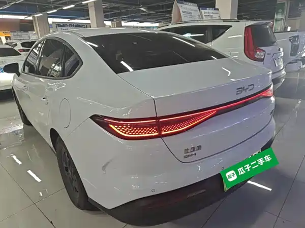 BYD Seal 05 DM-i 2025