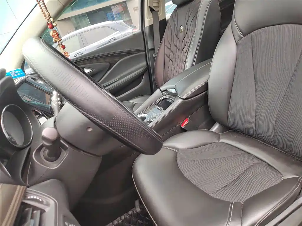 Buick Envision Plus 2021 — фото 11