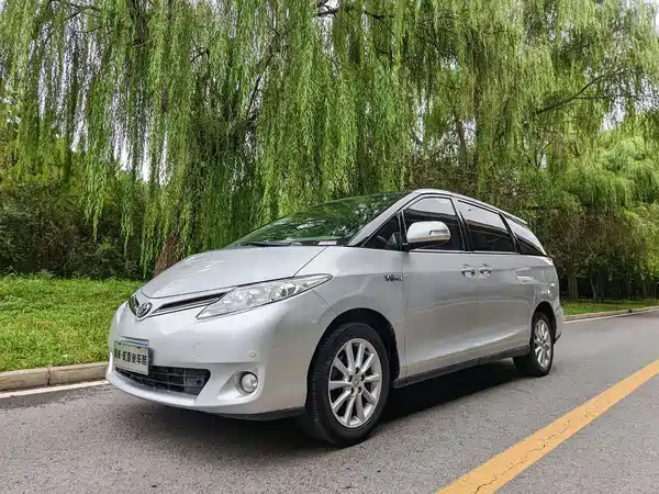 Toyota Previa 2012