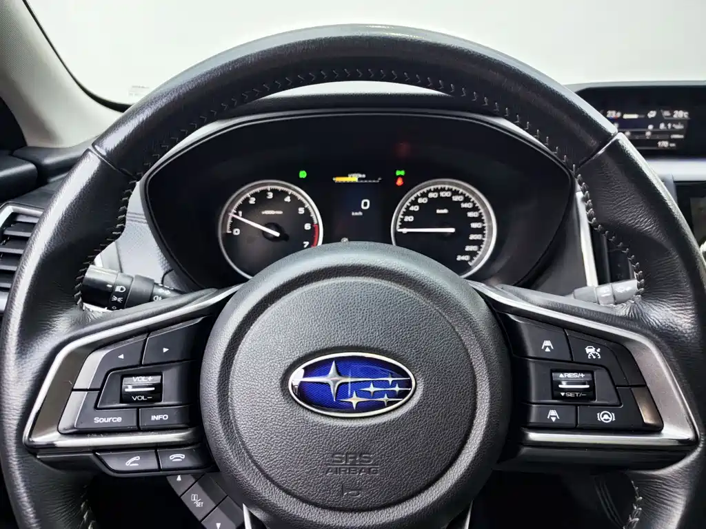 Subaru Forester 2022 — фото 10