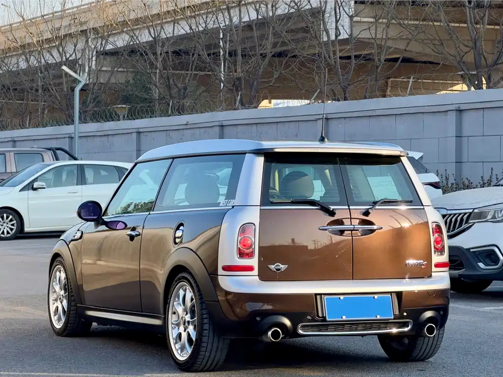 MINI Clubman 2011 — фото 6