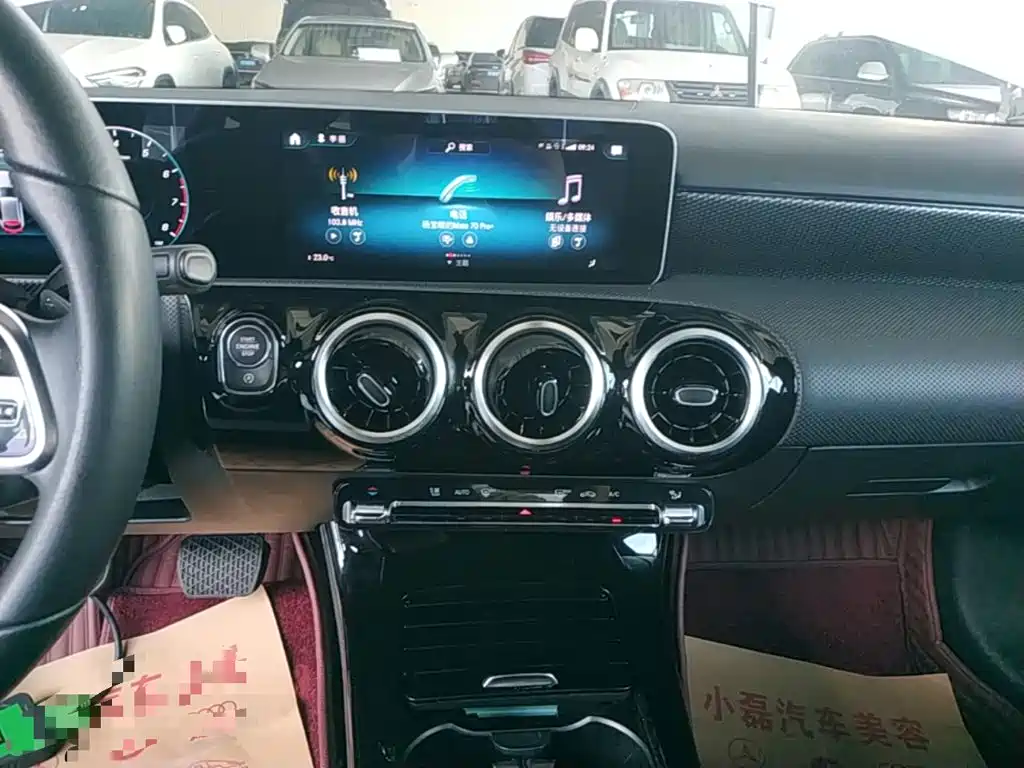Mercedes-Benz A-Class 2020 — фото 13