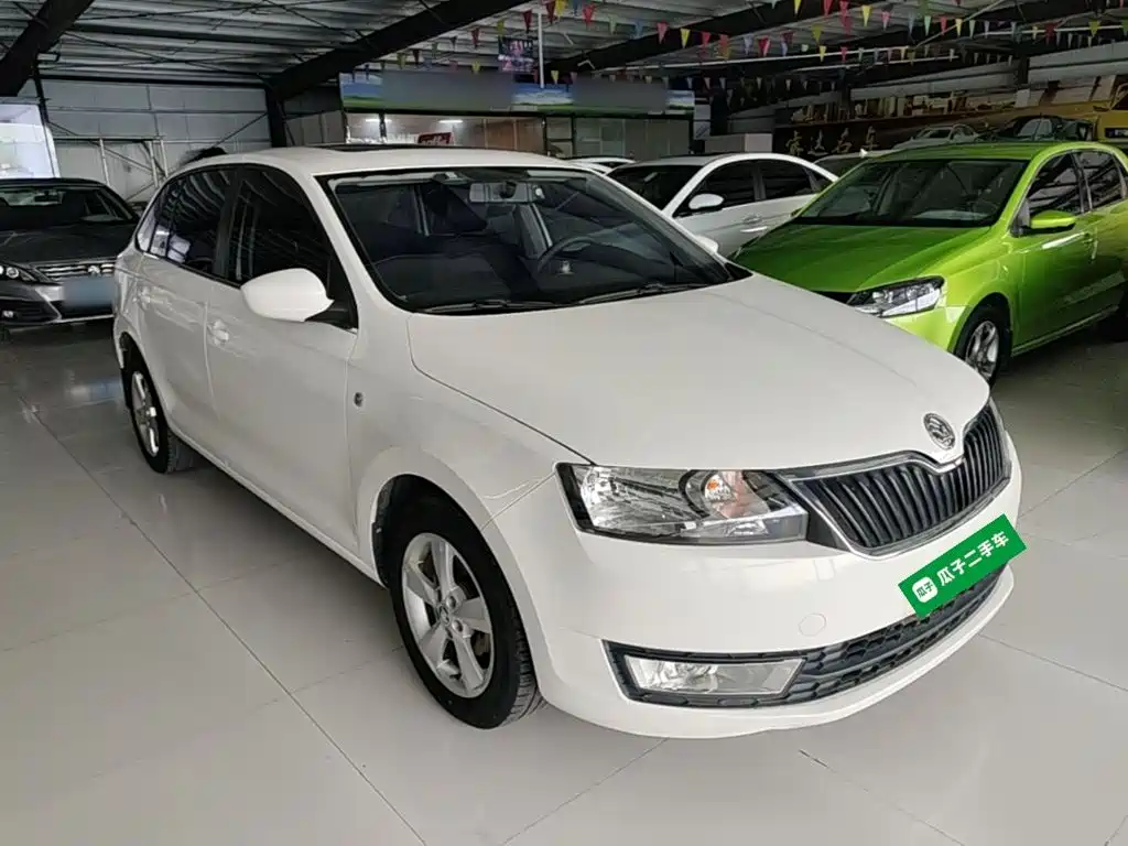 Skoda Rapid Spaceback 2016 — фото 4