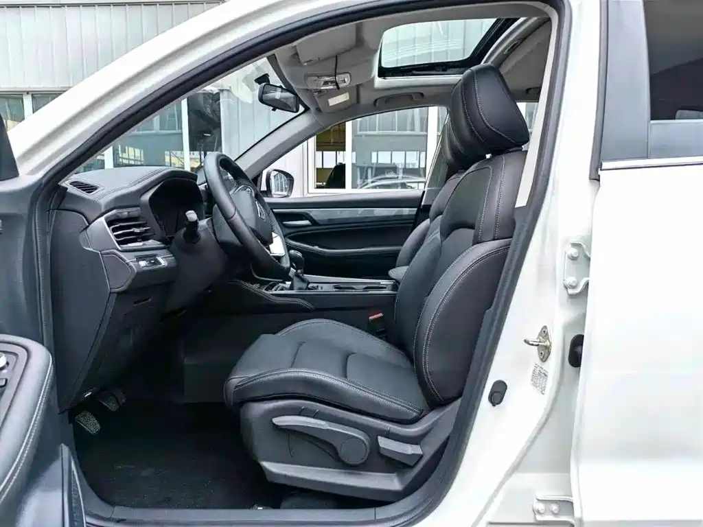 Geely Vision X6 2024