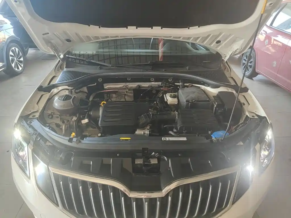 Skoda Octavia 2019 — фото 20