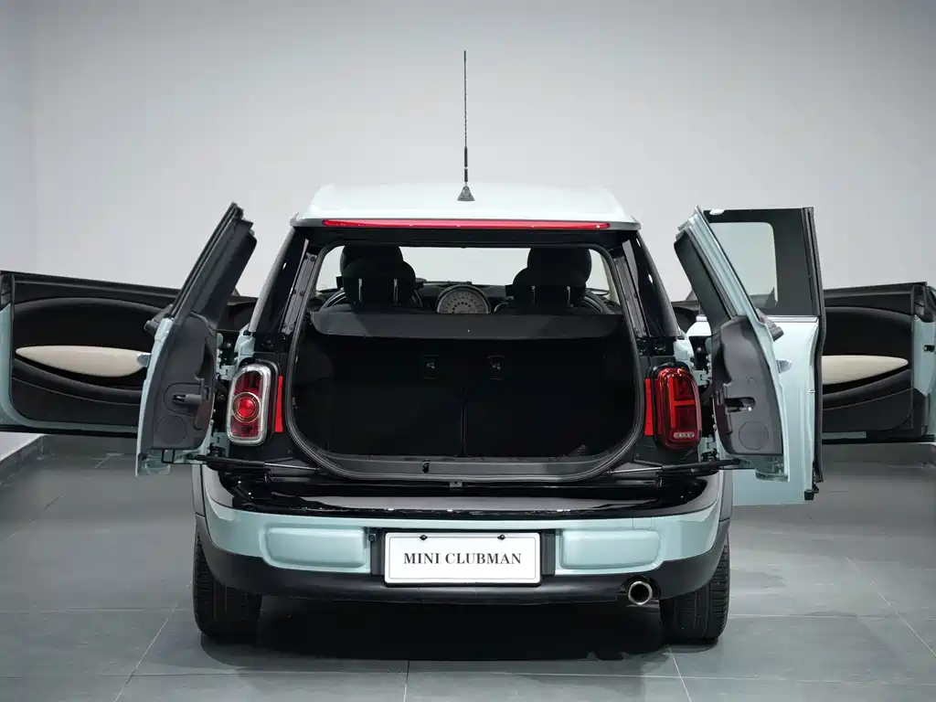 MINI Clubman 2012
