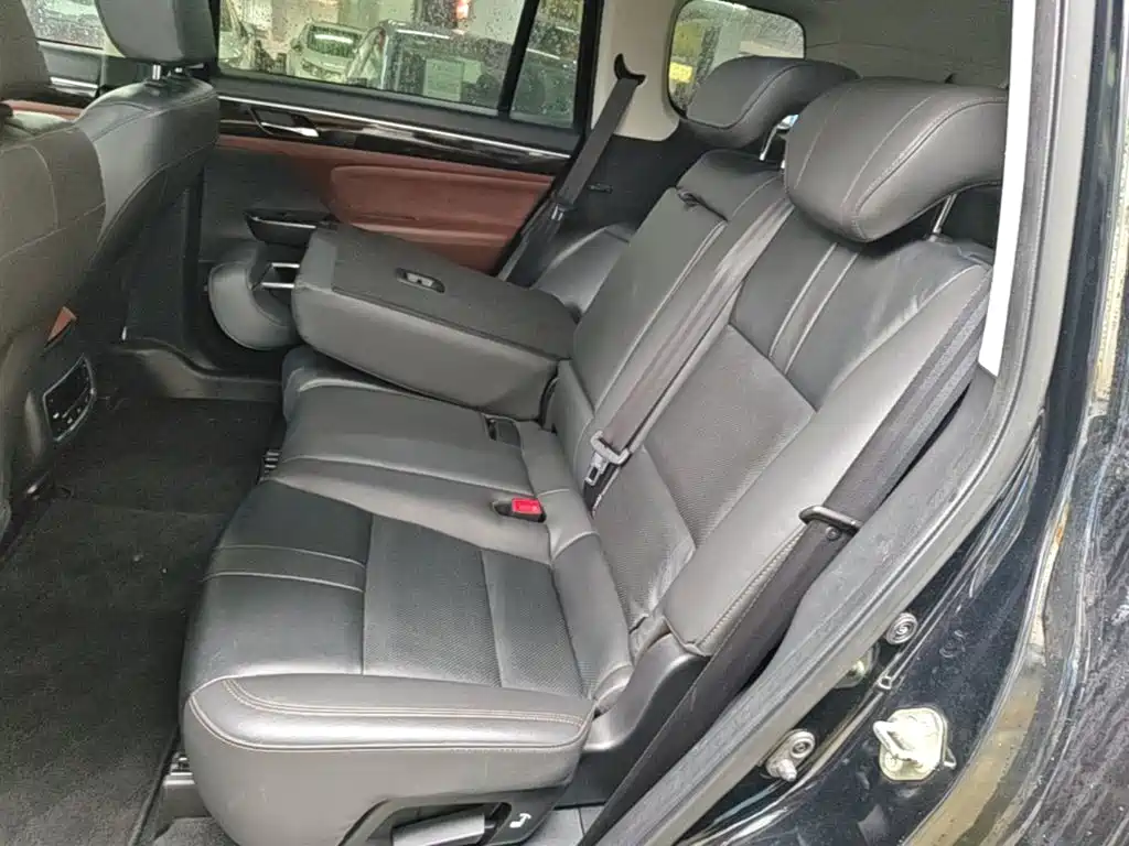 GAC Trumpchi GS8 2018 — фото 17