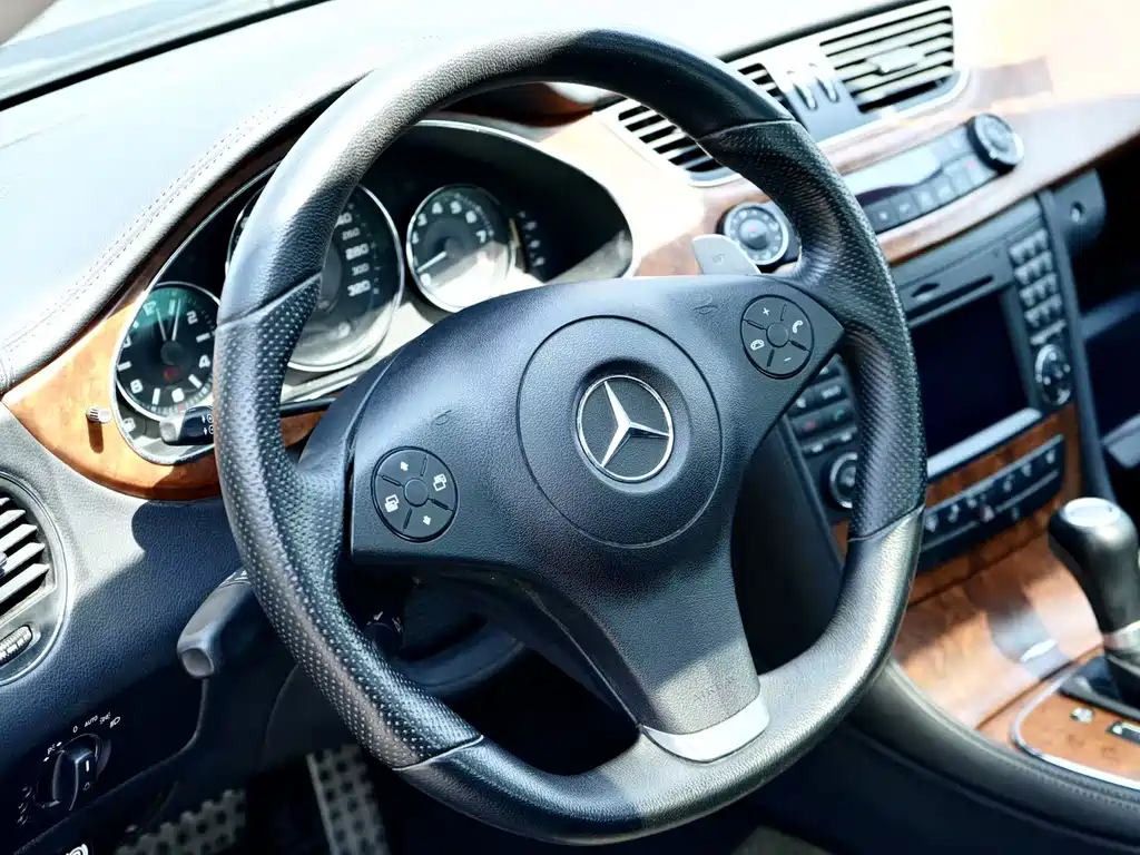 Mercedes-Benz CLS AMG 2009 — фото 10
