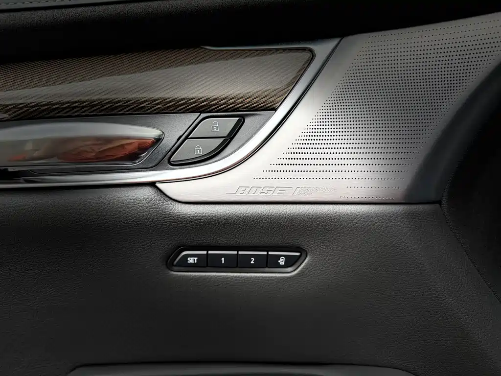 Cadillac XT6 2025 — фото 17