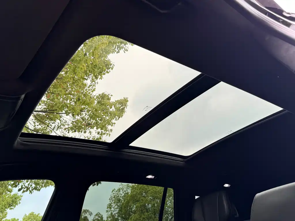 Cadillac XT6 2025 — фото 19