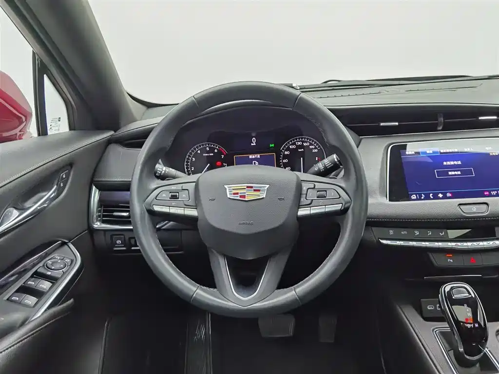 Cadillac XT4 2021 — фото 11
