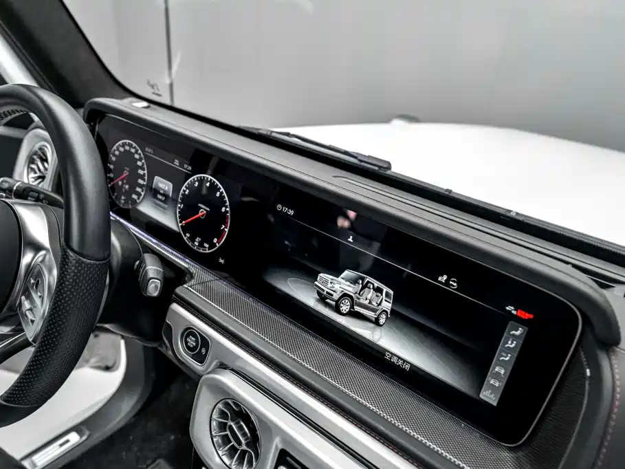 Mercedes-Benz G-Class 2024 — фото 13