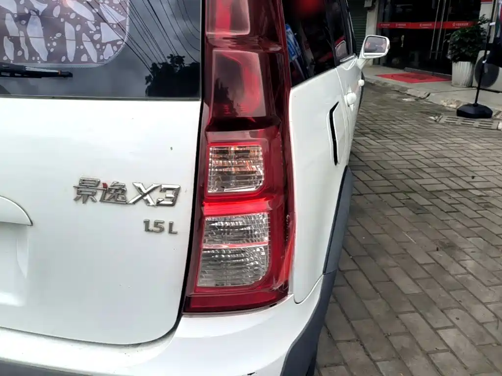 Dongfeng Jingyi X3 2016 — фото 8