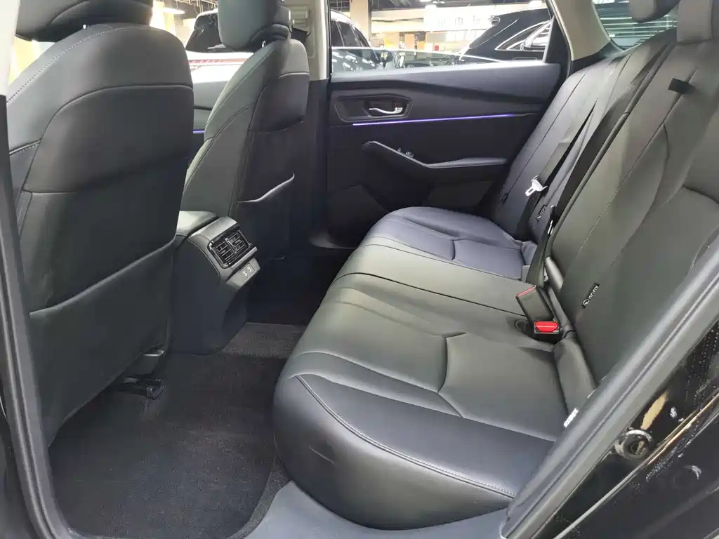 Honda Accord 2023 — фото 12