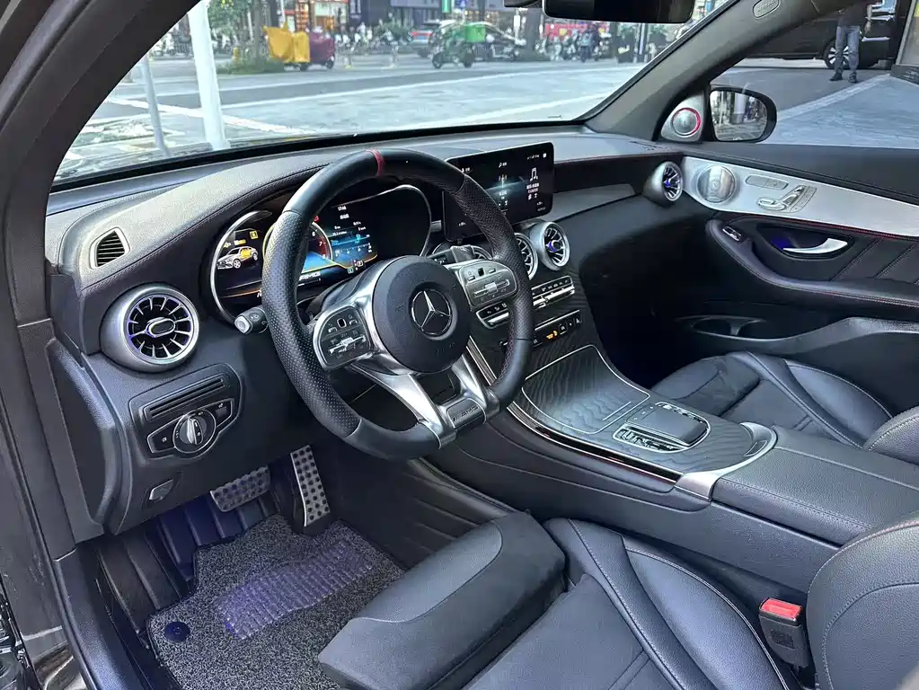 Mercedes-Benz GLC AMG 2022 — фото 7