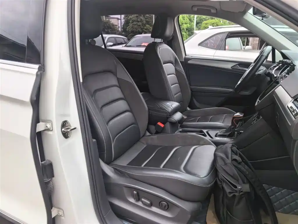 Volkswagen Tiguan L 2020 — фото 25