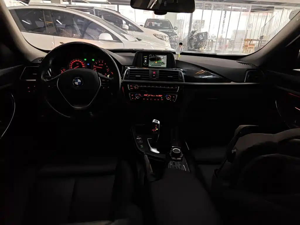 BMW 3 Series GT 2018 — фото 6