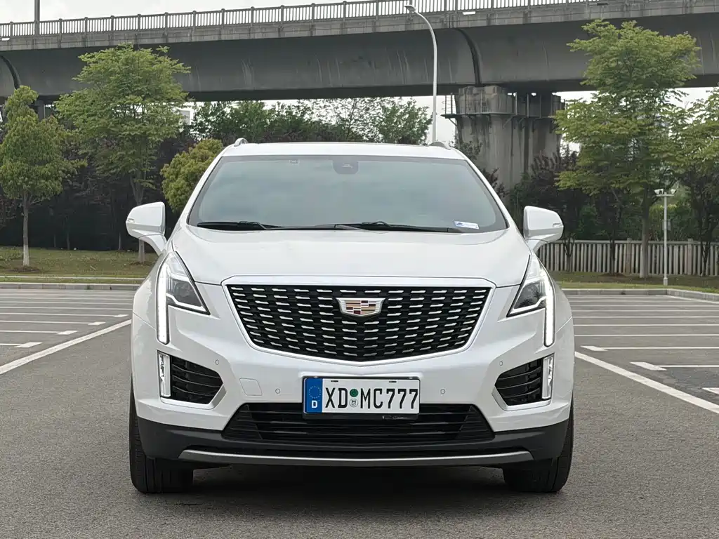 Cadillac XT5 2022 — фото 2