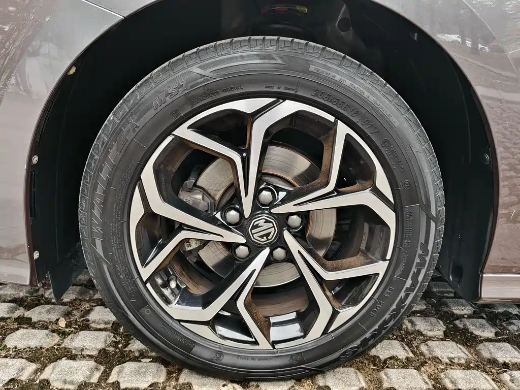 MG MG5 2021