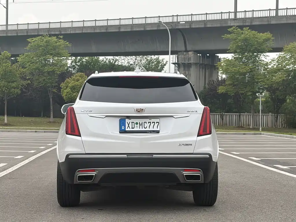 Cadillac XT5 2022 — фото 4