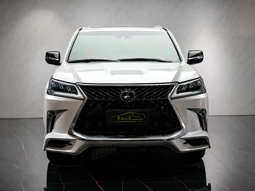 Lexus LX 2020 — фото 1